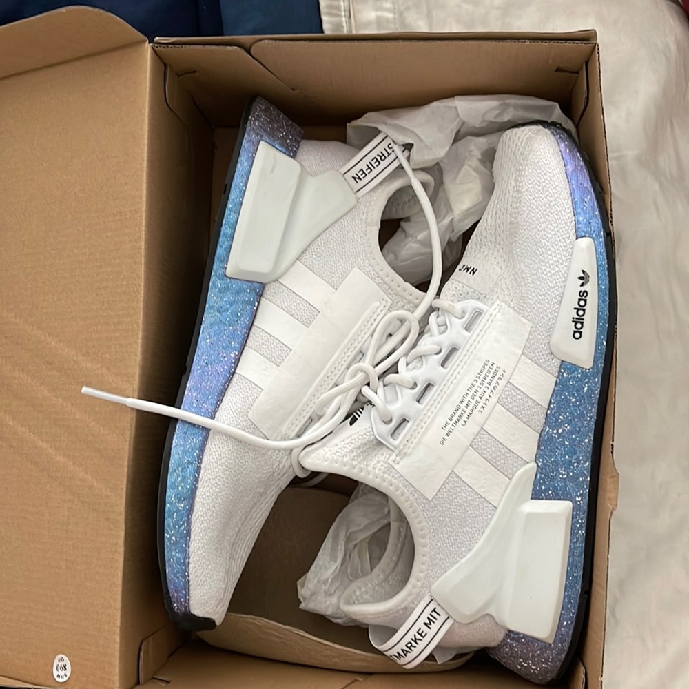 Like new Adidas NMD R1.V2 mens size 7
